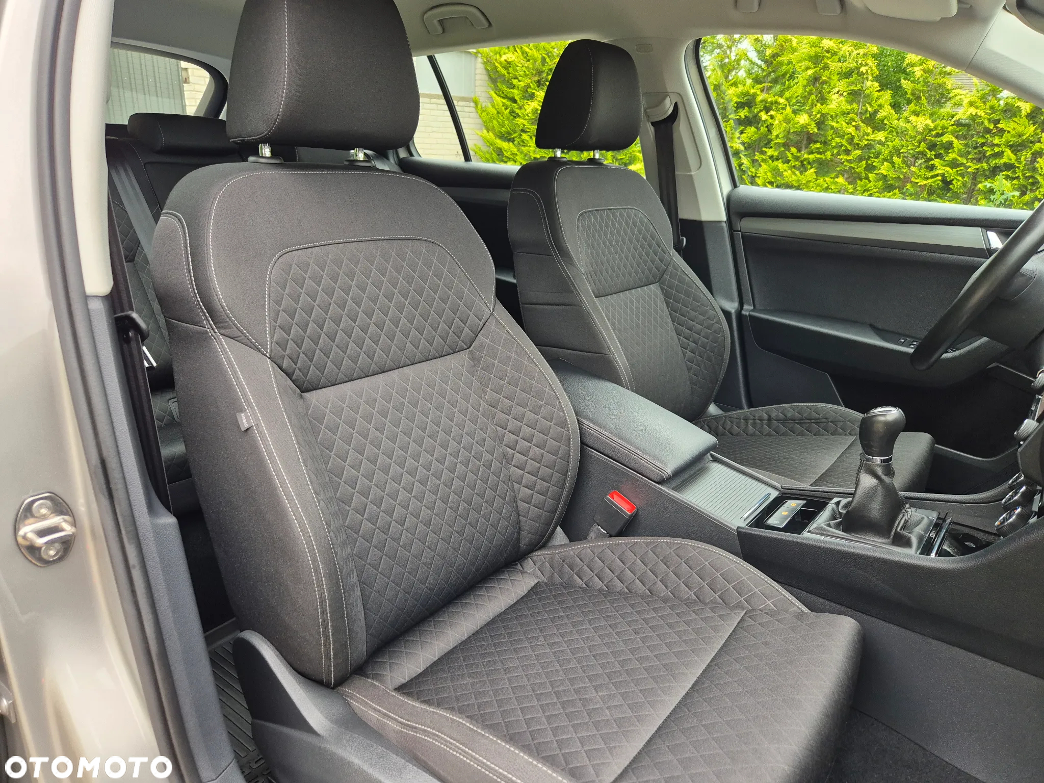 Skoda Superb 2.0 TDI Premium Edition - 39