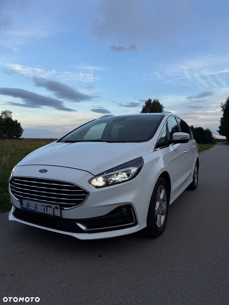 Ford S-Max - 32