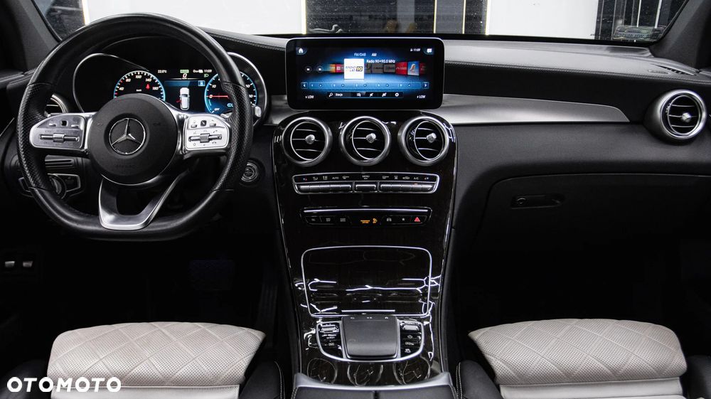Mercedes-Benz GLC 300 e 4-Matic - 18