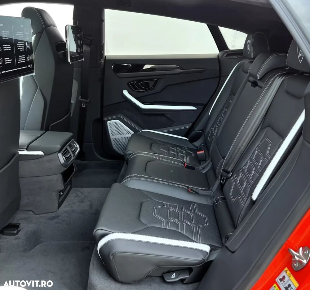 Lamborghini URUS - 18