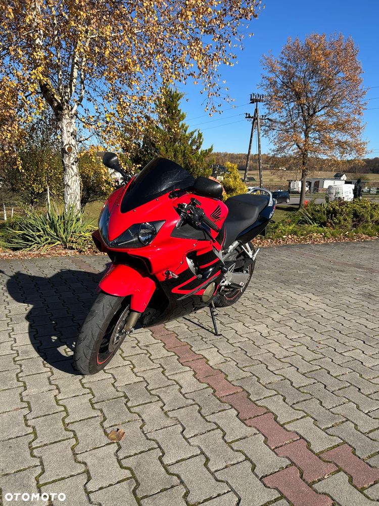 Honda CBR - 7
