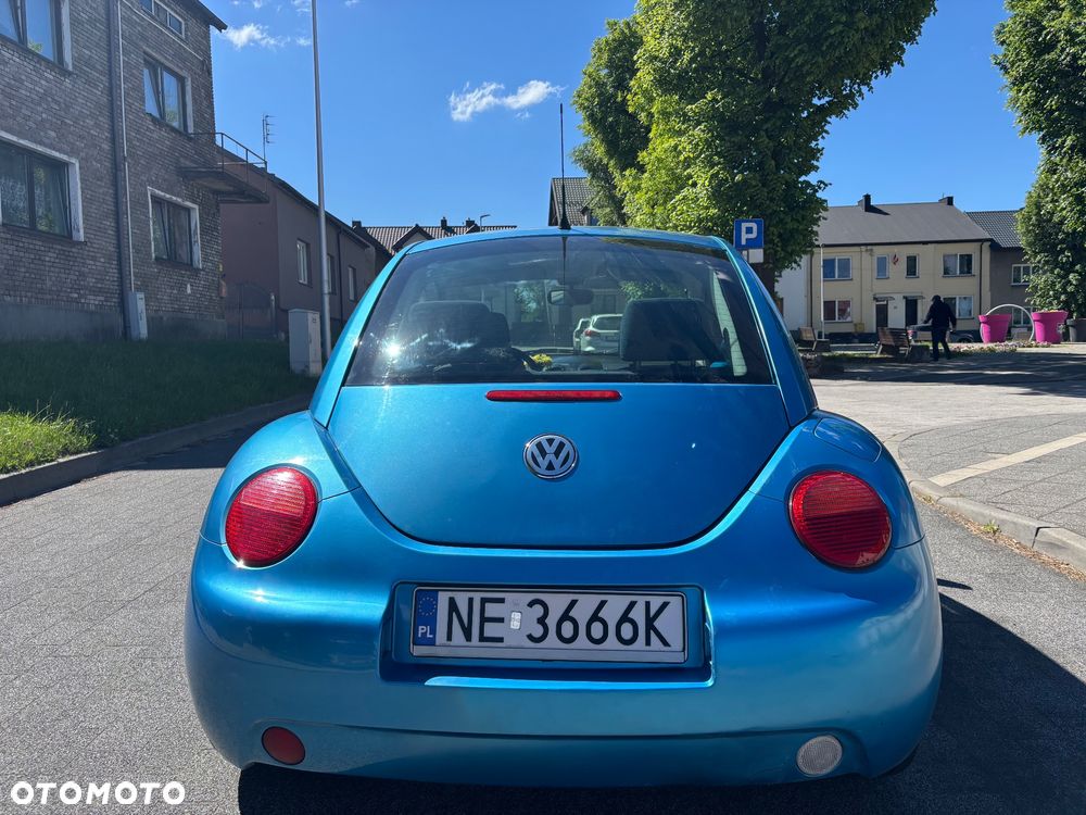 Volkswagen New Beetle - 5
