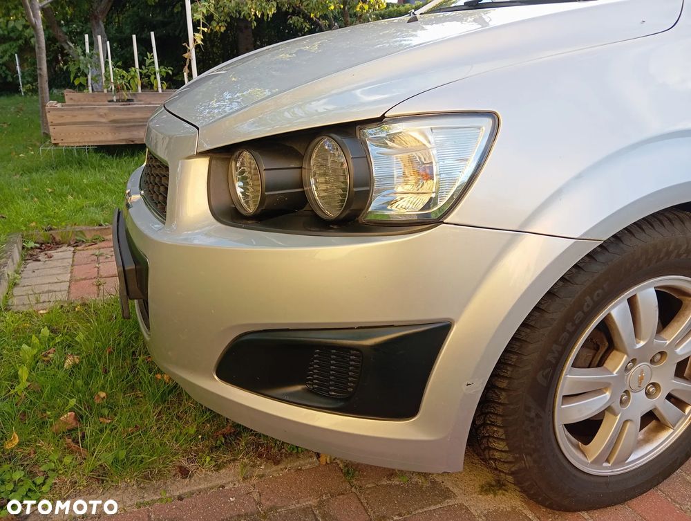 Chevrolet Aveo 1.4 16V Base - 9