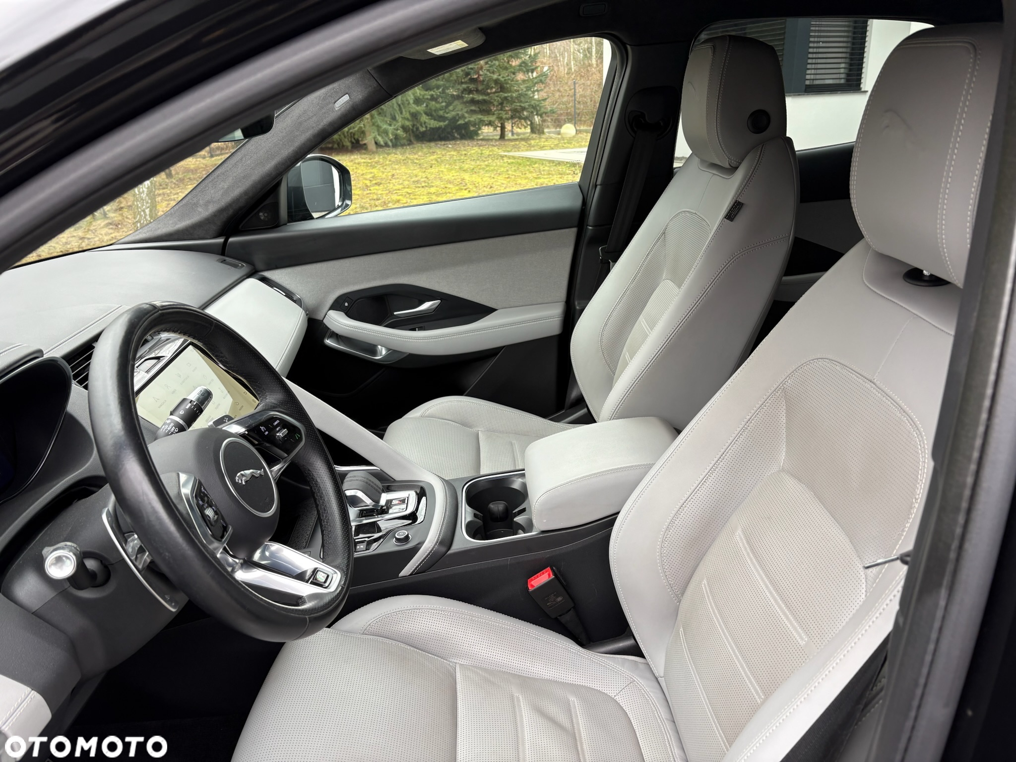 Jaguar E-Pace D165 AWD R-Dynamic S - 12