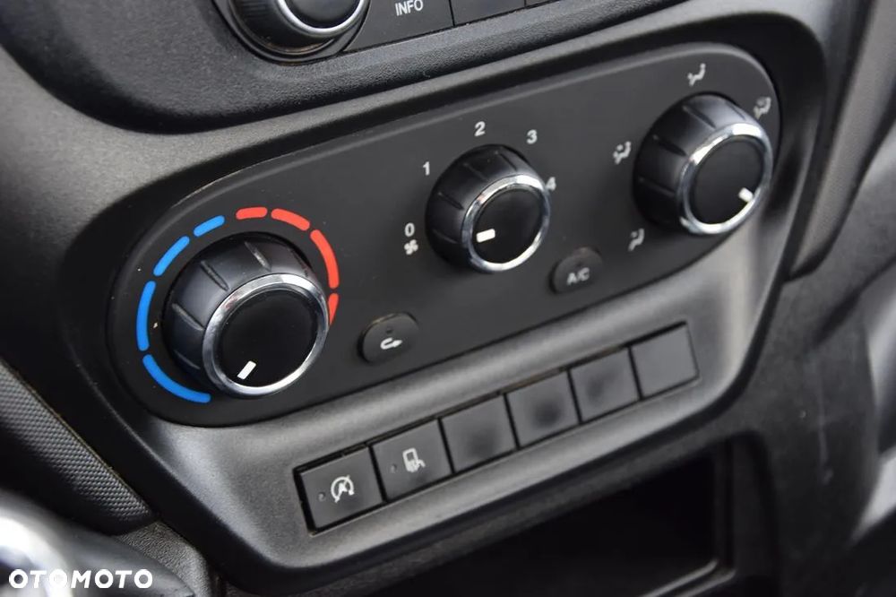 Iveco DAILY 35C12*WYWROTKA​*2.3HPI​*120KM​*TEMPOMAT​*KLIMATYZACJA​*4 - 14