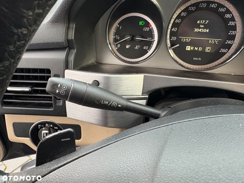 Mercedes-Benz GLK 220 CDI DPF 4Matic BlueEFFICIENCY 7G-TRONIC - 16