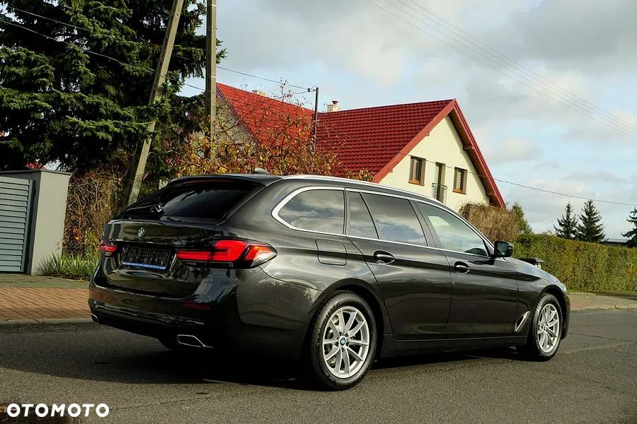 BMW Seria 5 - 16