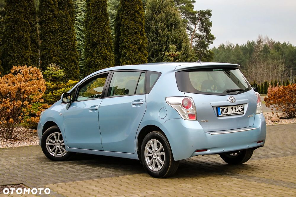 Toyota Verso 2.0 D-4D Executive - 5