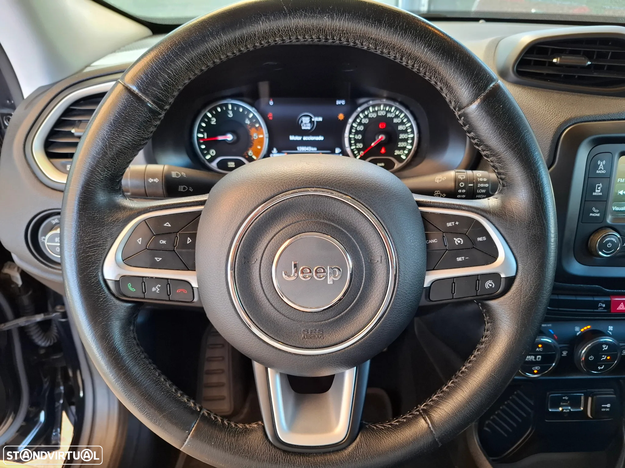 Jeep Renegade 1.6 MJD Limited - 33
