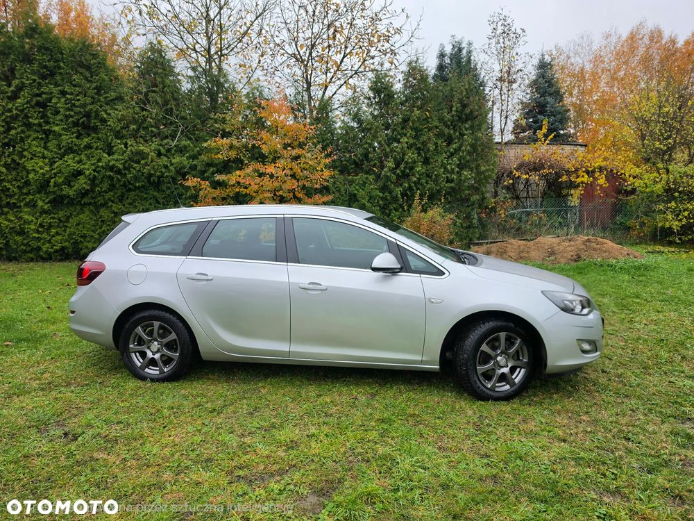 Opel Astra 2011 photo 5
