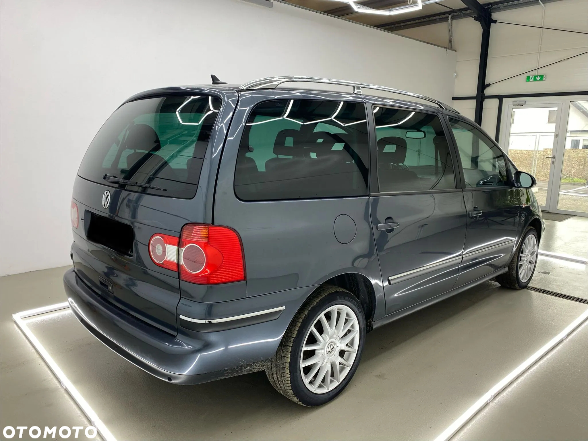 Volkswagen Sharan 2.0 TDI Highline - 9