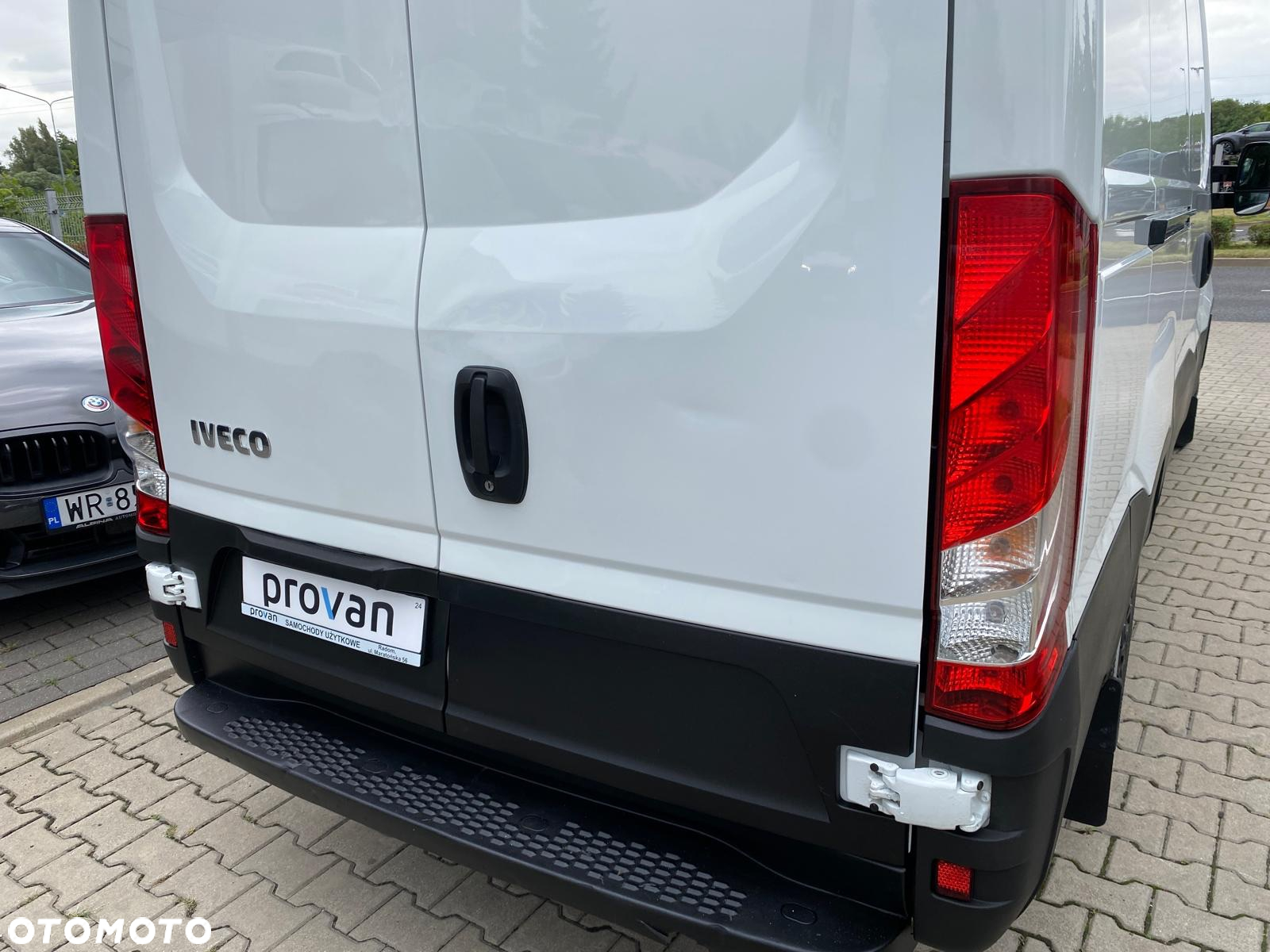 Iveco DAILY 35-140 HI-MATIC CHŁODNIA THERMO KING V200 MAX L2H2 - 16