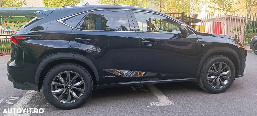 Lexus Seria NX 300h F Sport - 3