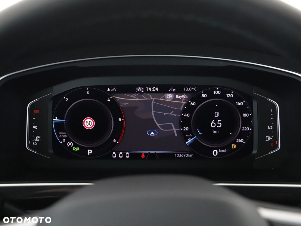 Volkswagen Tiguan - 12