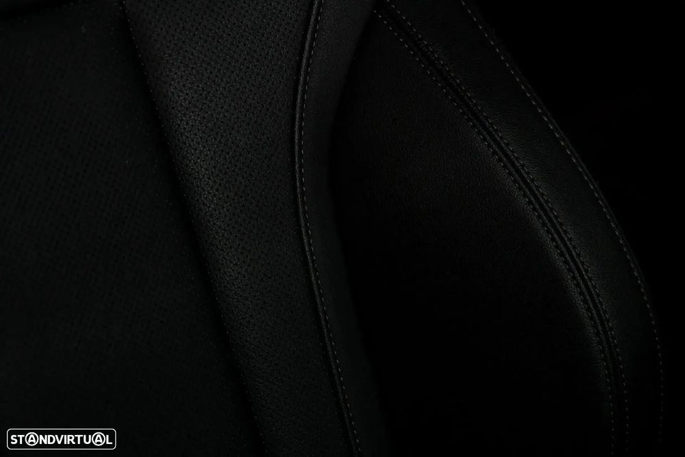 BMW 320 e Pack Desportivo M Auto - 25