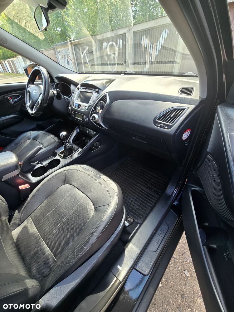 Hyundai Tucson ver-2-0-crdi-premium-4wd - 11