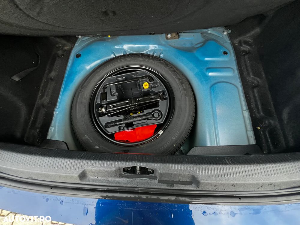 Peugeot 207 1.4 E Premium - 26