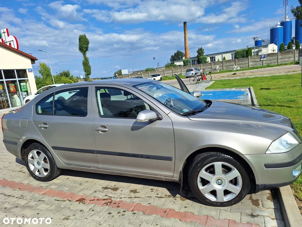 Skoda Octavia II Ambiente - 4