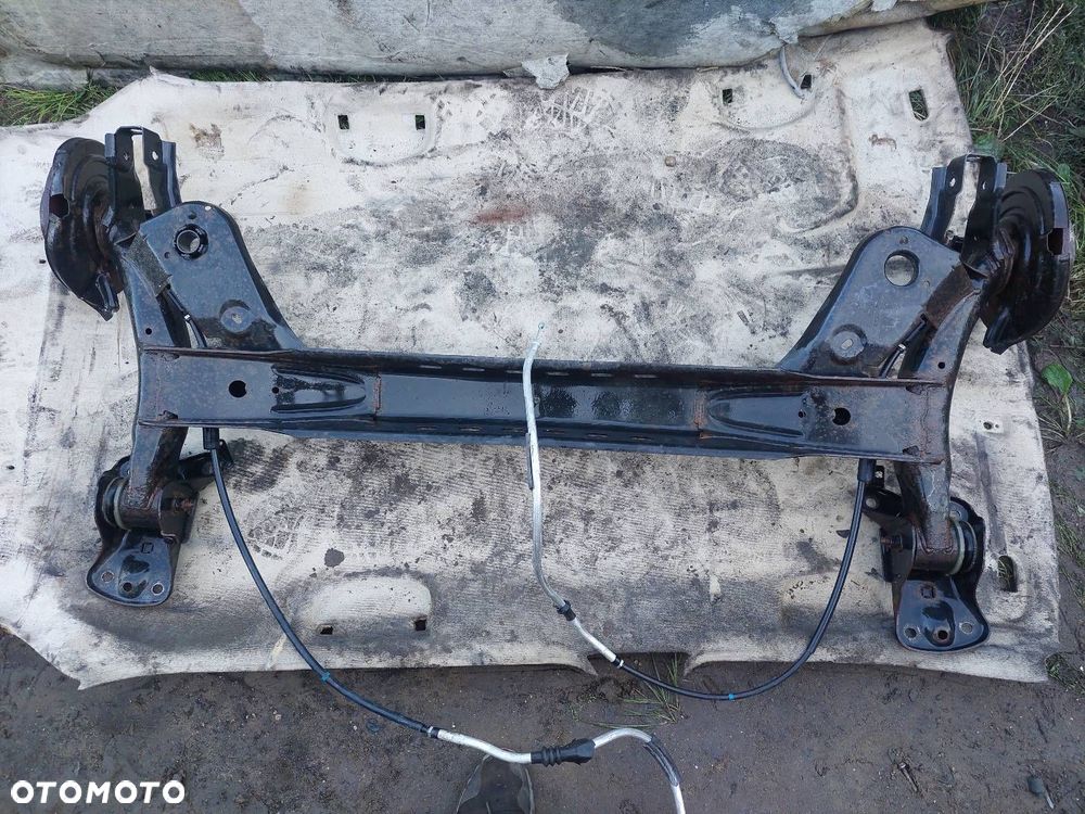 BELKA OŚ ZAWIESZENIA TYŁ KOMPLETNA CITROEN C3 I - 4