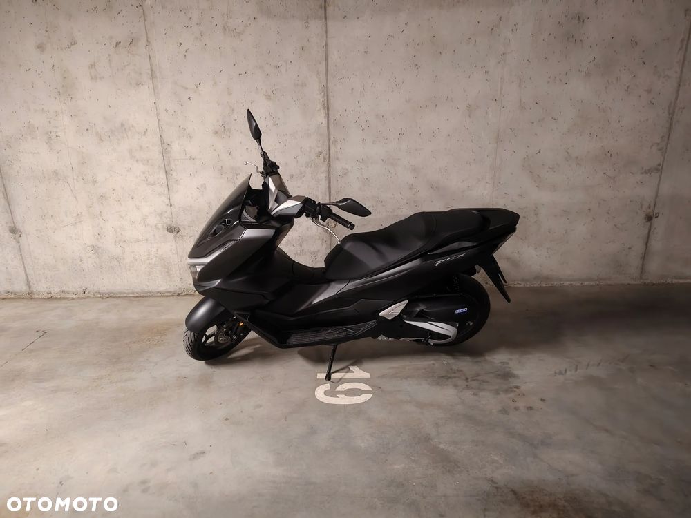 Honda PCX - 1