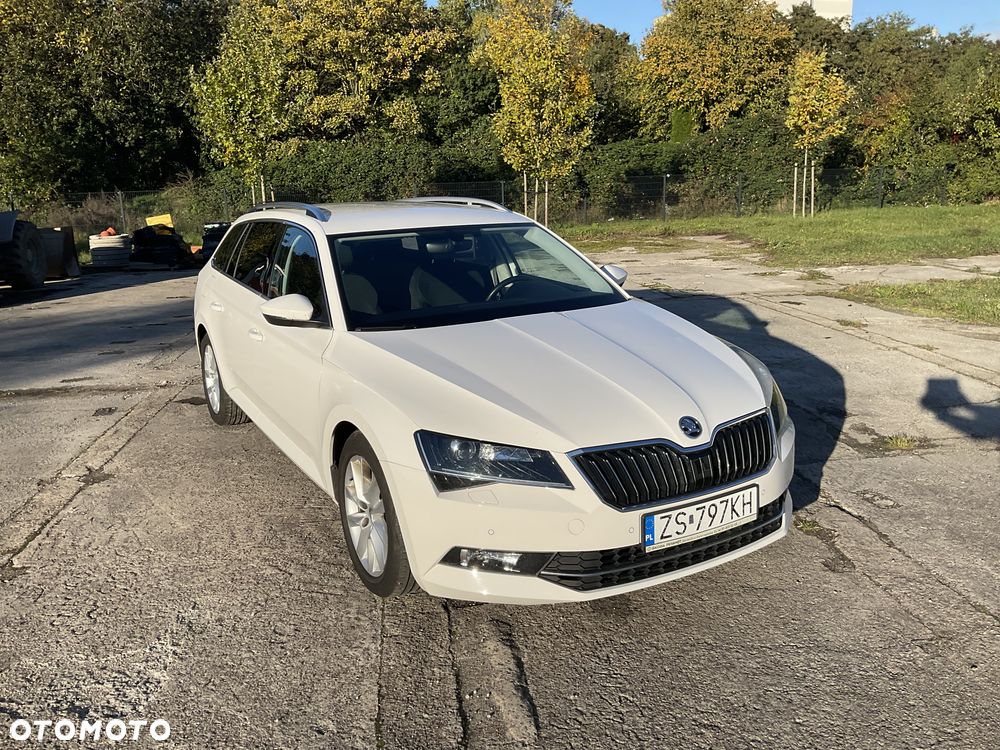 Skoda Superb 2.0 TDI Ambition DSG - 5