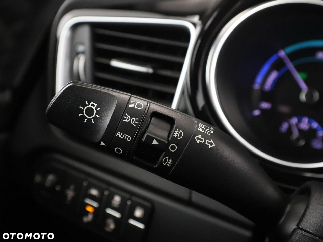 Kia Ceed SW 1.6 GDI DCT OPF Plug-in-Hybrid Spirit - 33