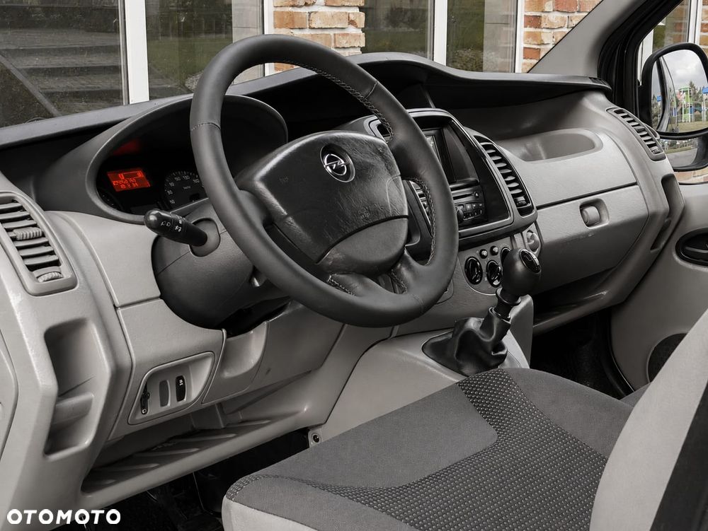 Opel VIVARO - 11