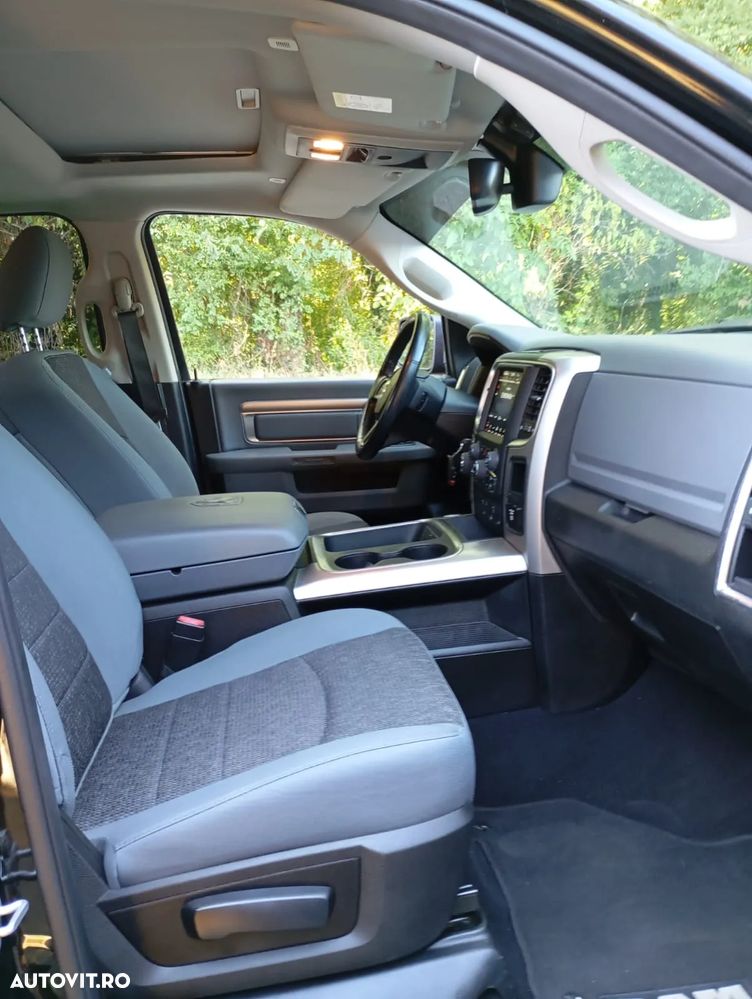 Dodge RAM - 8