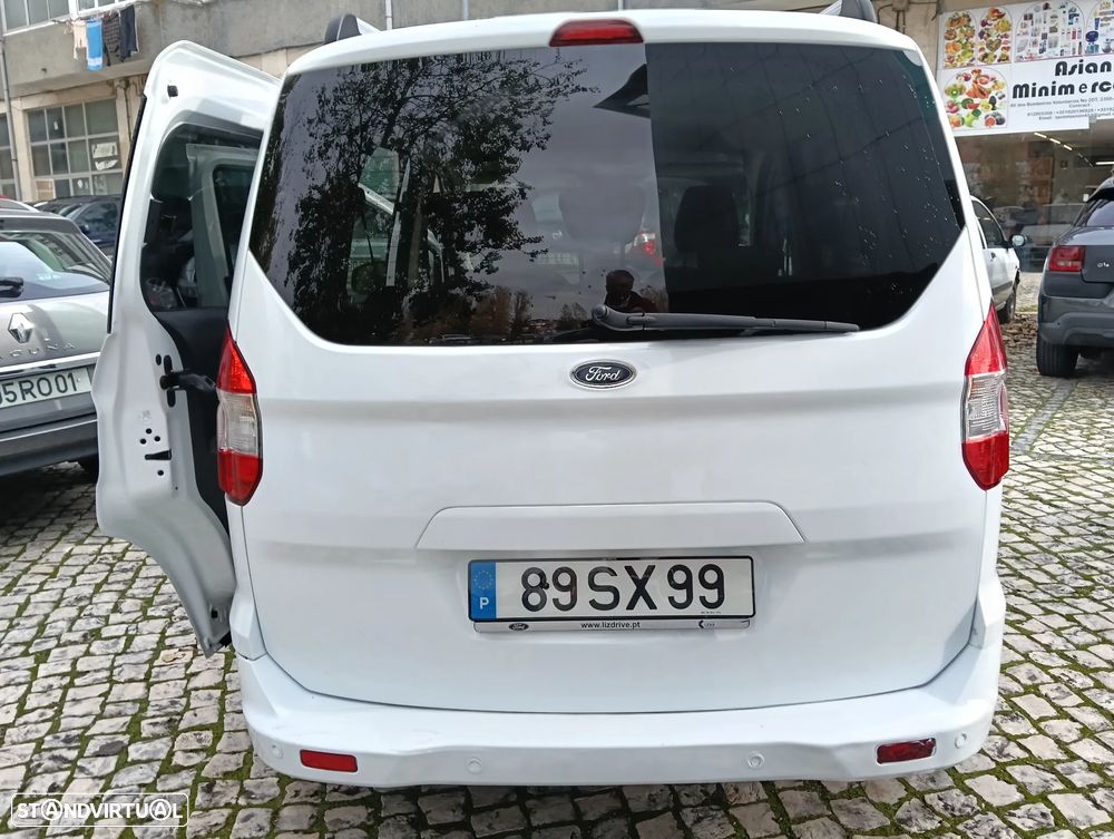 Ford Tourneo Courier 1.5 TDCi Titanium - 5
