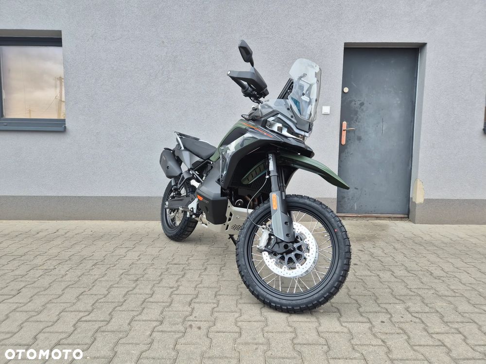 CFMoto 1000 MT-X - 1