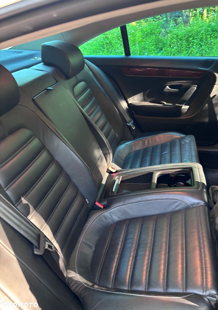 Volkswagen Passat - 9