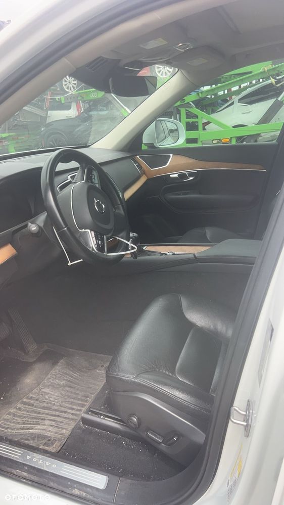 Volvo XC 90 T6 AWD Momentum - 11