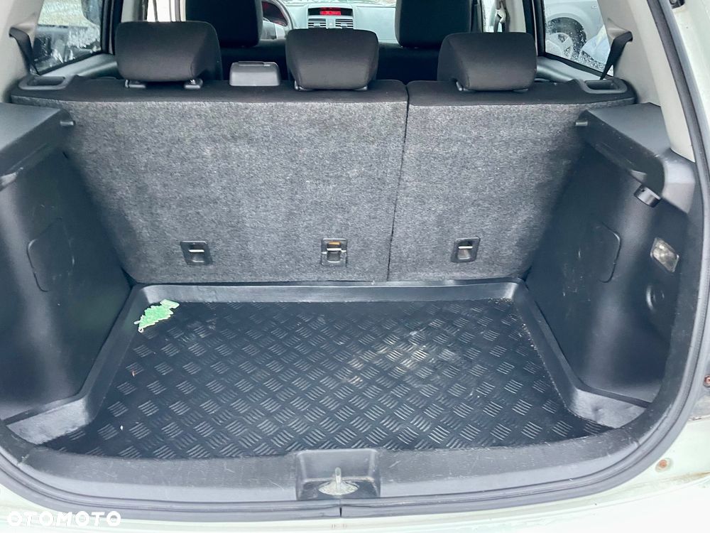 Suzuki SX4 1.6 GLX / Comfort - 23