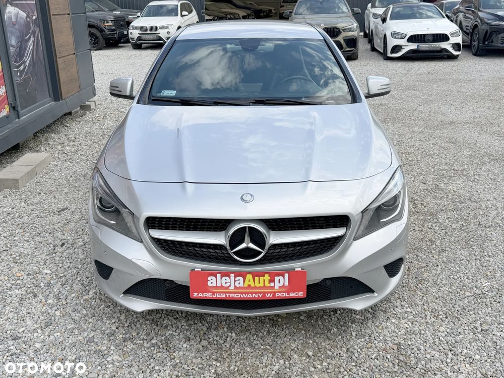 Mercedes-Benz CLA 250 4Matic 7G-DCT AMG Line - 10