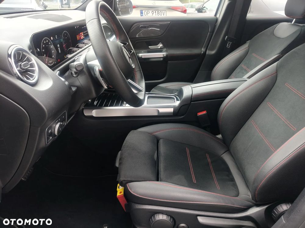 Mercedes-Benz GLB 220 d 4-Matic AMG Line 8G-DCT - 14