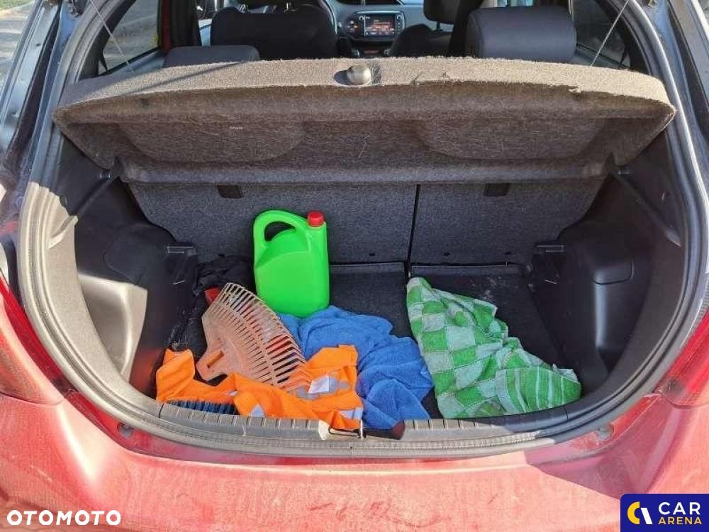 Toyota Yaris - 35