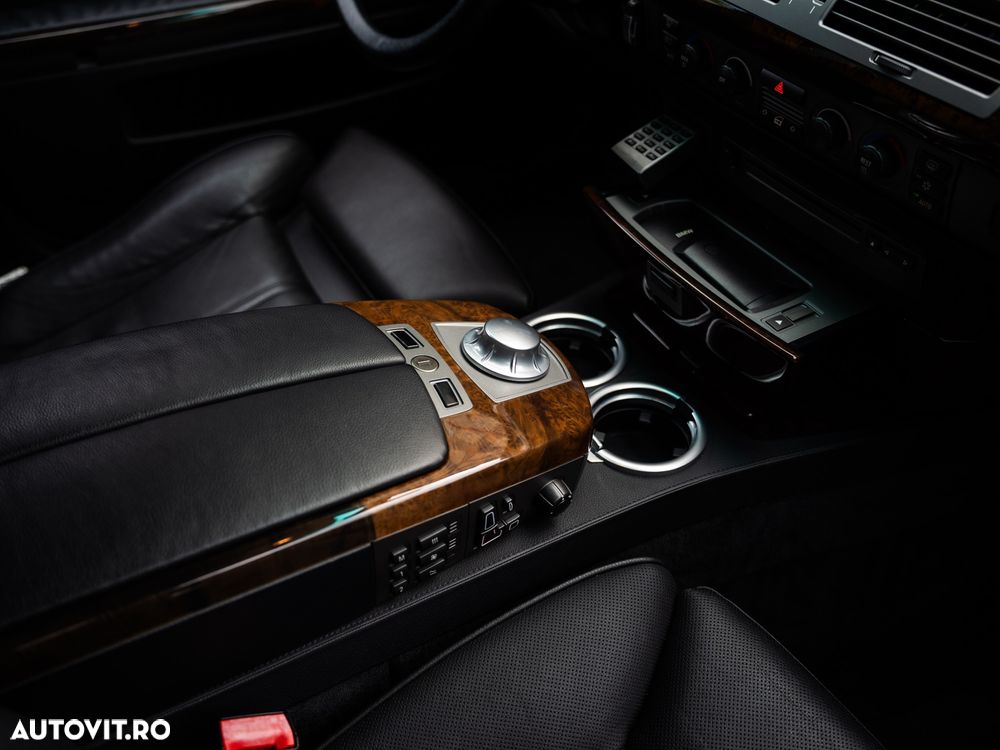 BMW Seria 7 760Li A - 22