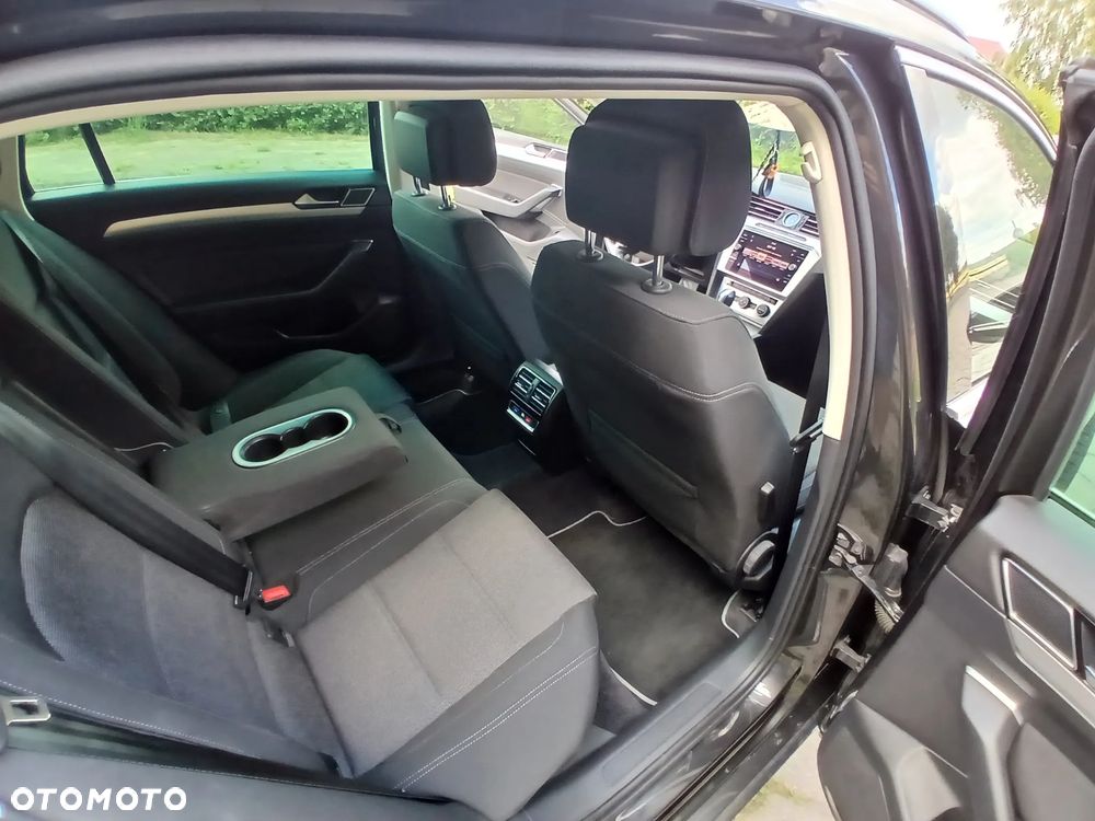 Volkswagen Passat 1.8 TSI BMT Comfortline DSG - 19