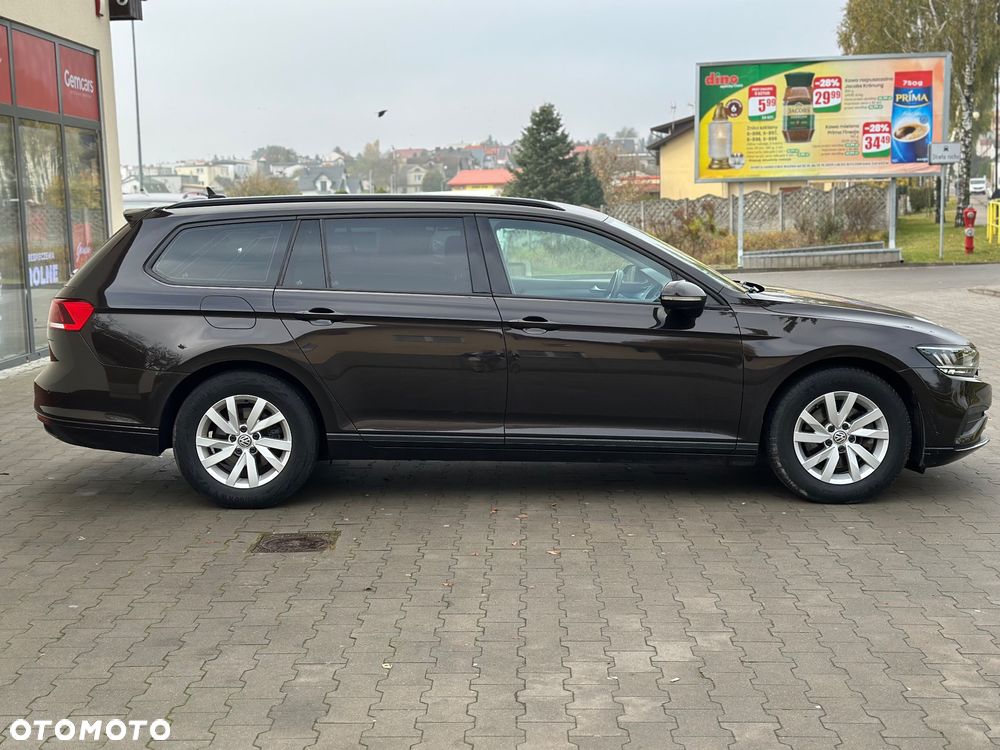 Volkswagen Passat - 4