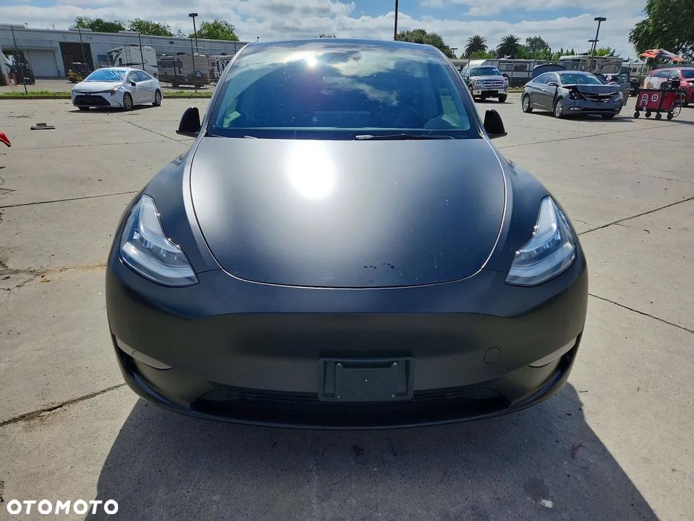 Tesla Model Y Premium Long Range Dual Motor AWD - 5