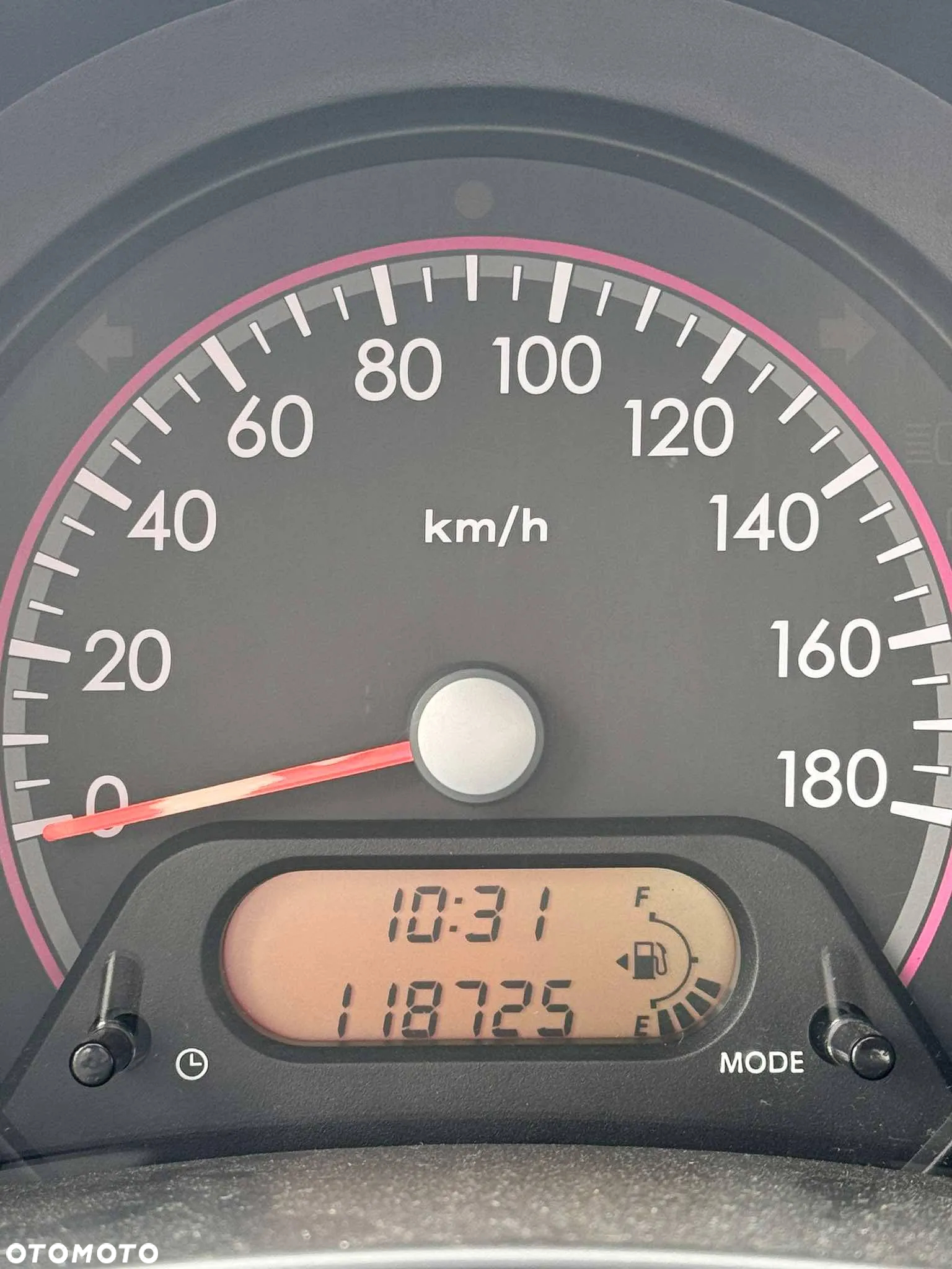 Nissan Pixo - 20