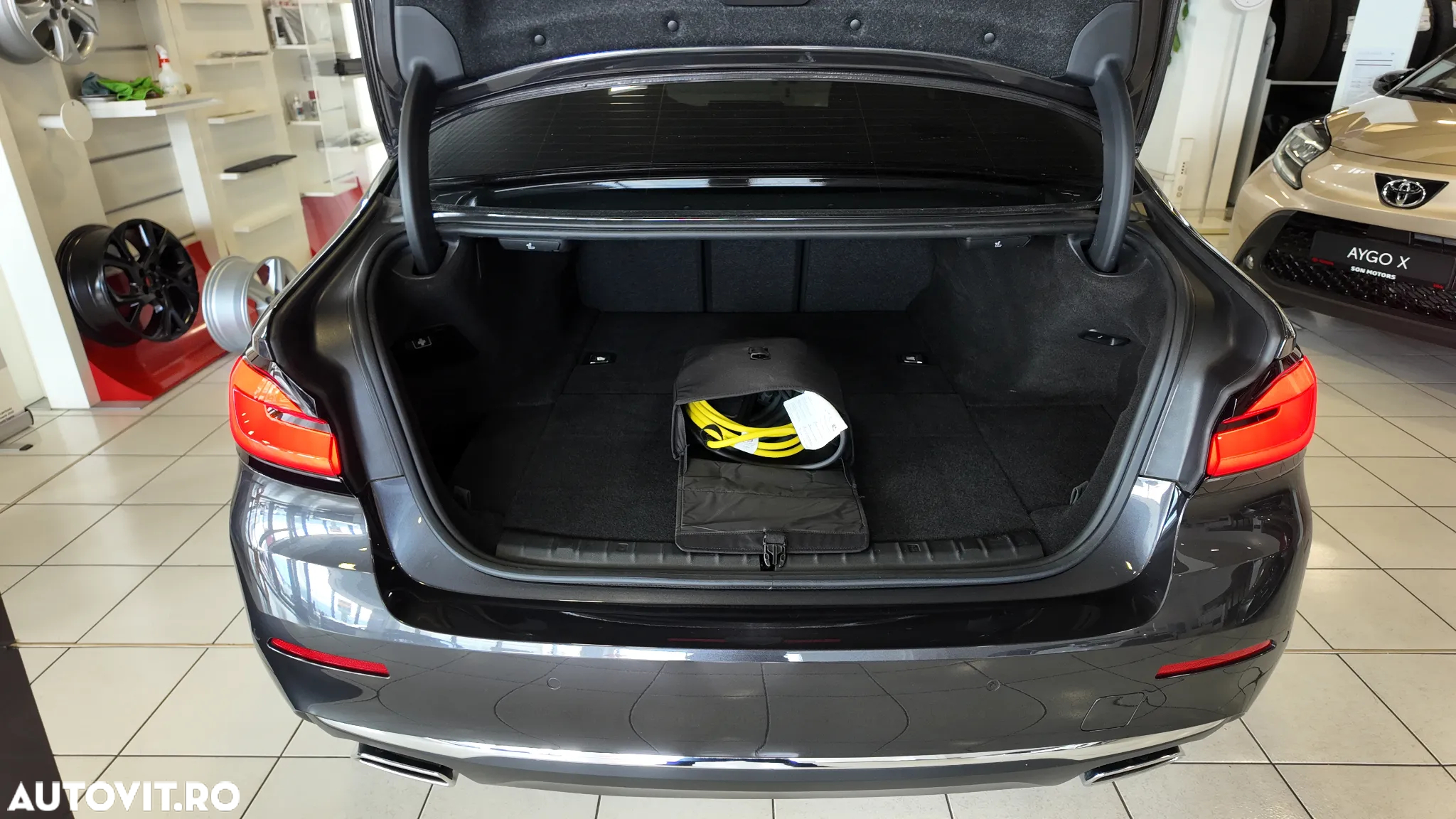 BMW Seria 5 530e xDrive Aut. Luxury Line - 39