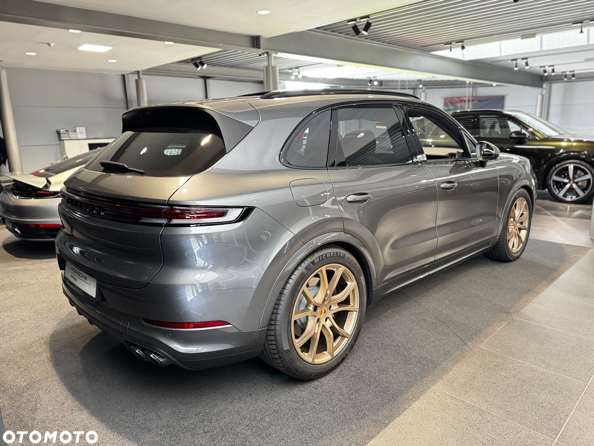 Porsche Cayenne S - 6