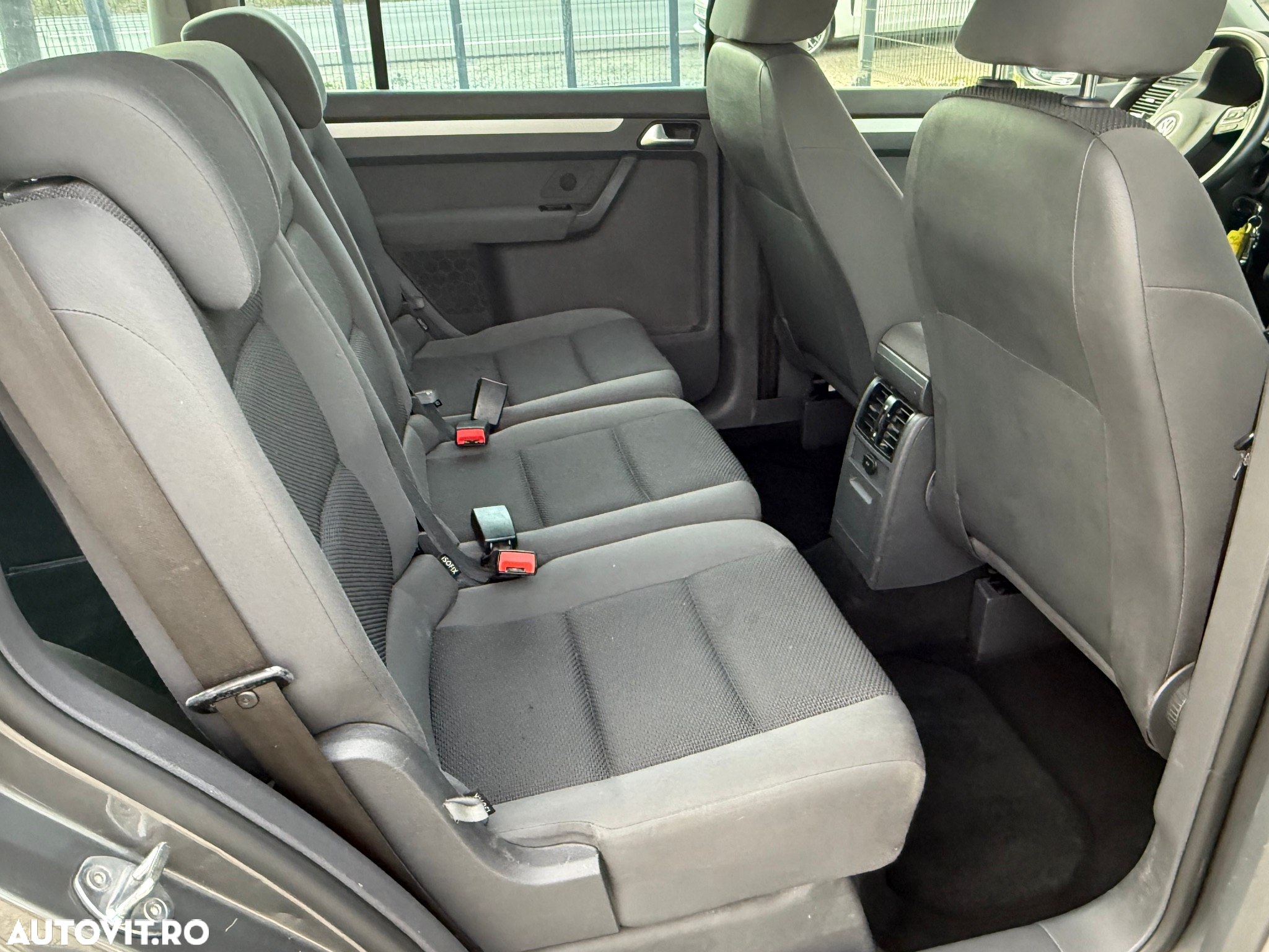 Volkswagen Touran 1.6 TDI BlueMotion Technology Comfortline - 14