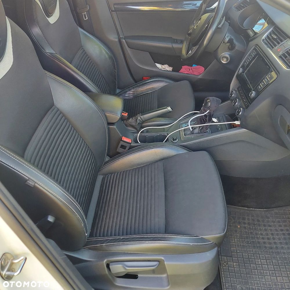 Skoda Octavia 2.0 TDI RS DSG - 9