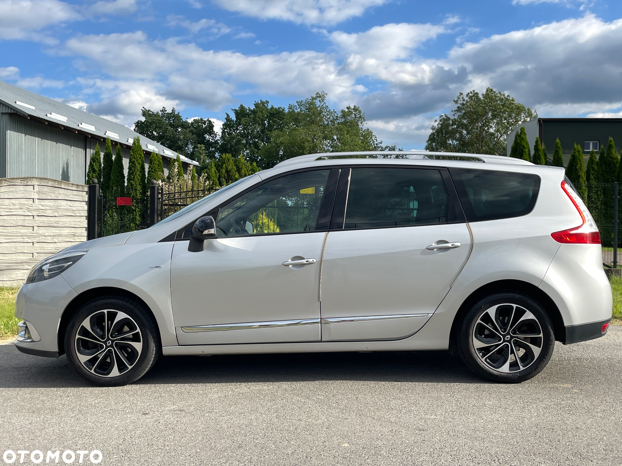 Renault Grand Scenic ENERGY TCe 130 S&S Bose Edition - 8