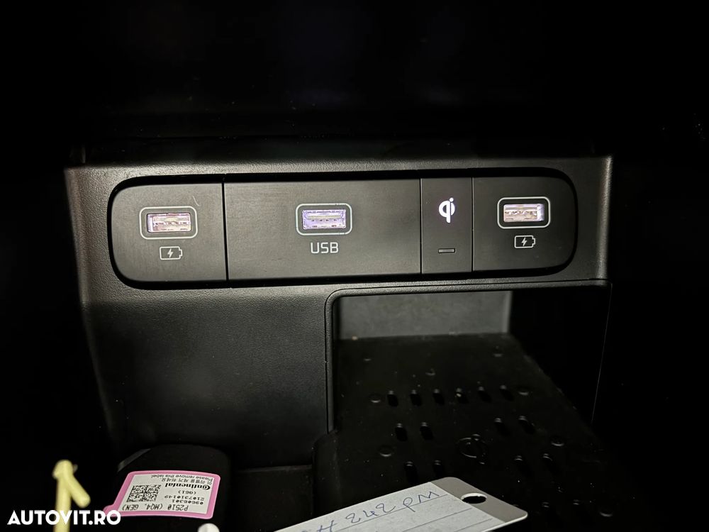 Kia Sorento 1.6 T-GDI HEV 6AT 4x4 7P Design+ - 31