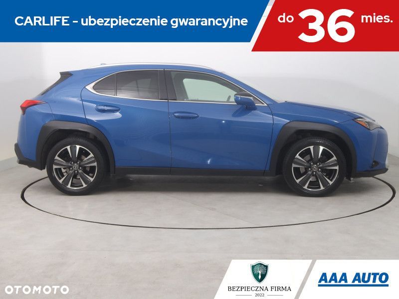 Lexus UX - 8