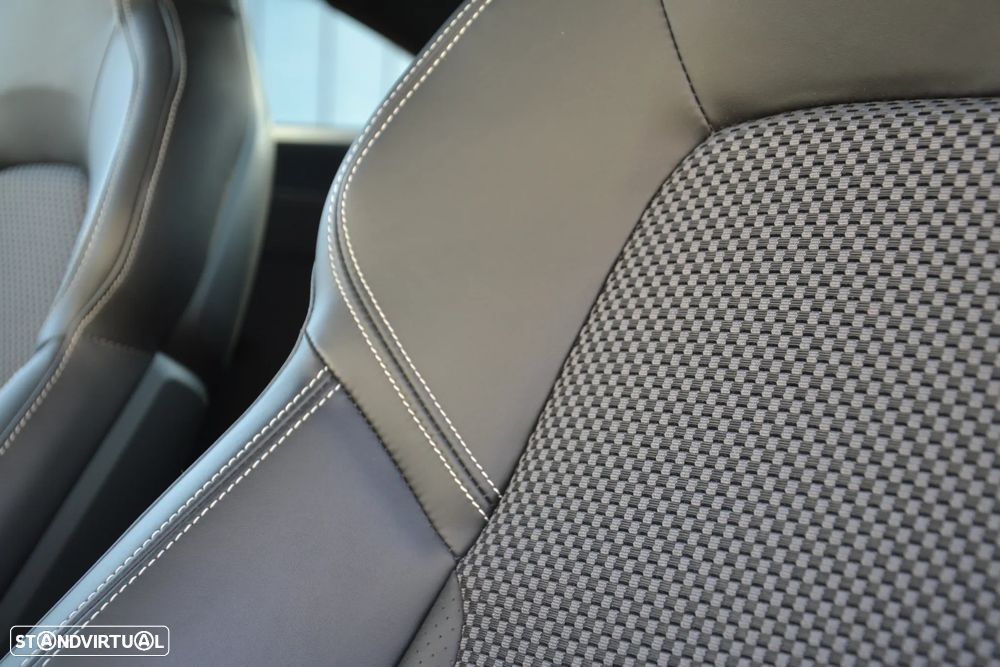 Porsche 911 (992) Carrera 4S PDK - 28