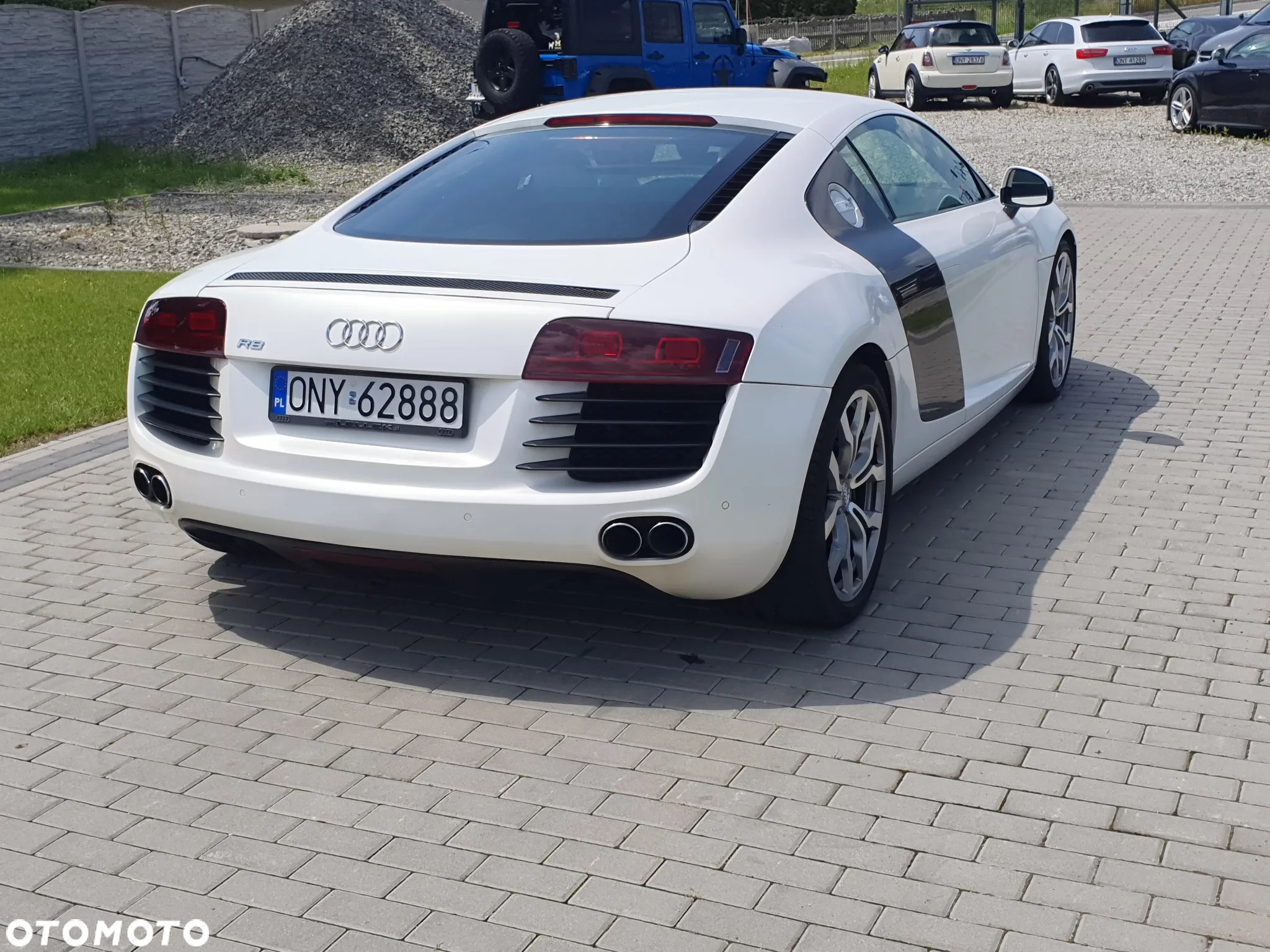 Audi R8 4.2 Quattro R tronic - 11